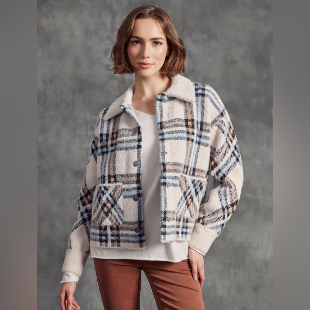 Short Plaid Knit Jacket - Ecru